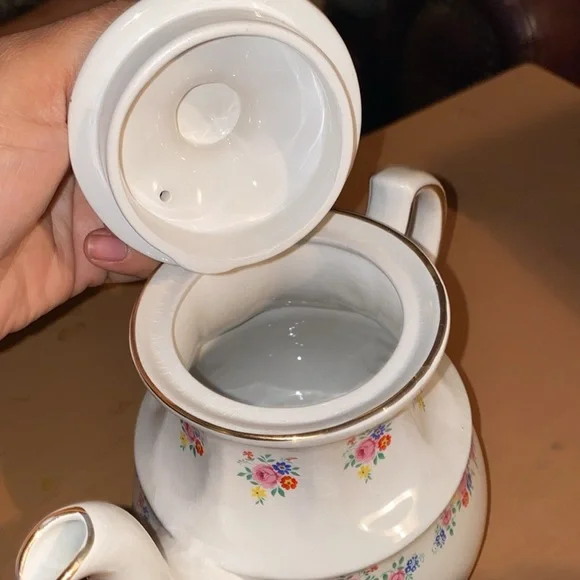 Antique Ellgreave England Centenary #1066 teapot, Genuine Ironstone - Picture 5 of 6